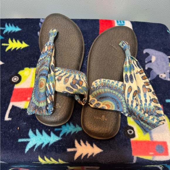 TWO pairs of Sanuk Sandals - Picture 1 of 2